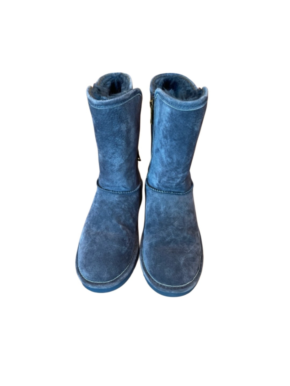 Lamo blue suede with fuzzy, fleece lining.  Zippers on both Sides Size8. GUC